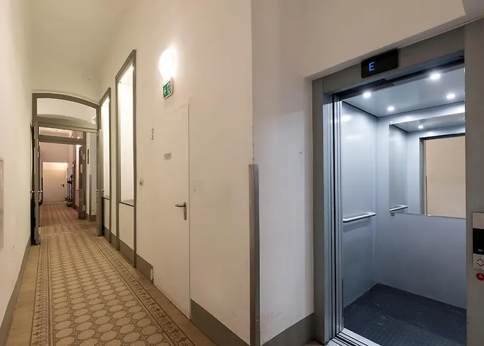 Ruheoase Im Dachgeschoss Mit Klimaanlage, Nur 10 Minuten Ins Zentrum * Vienna