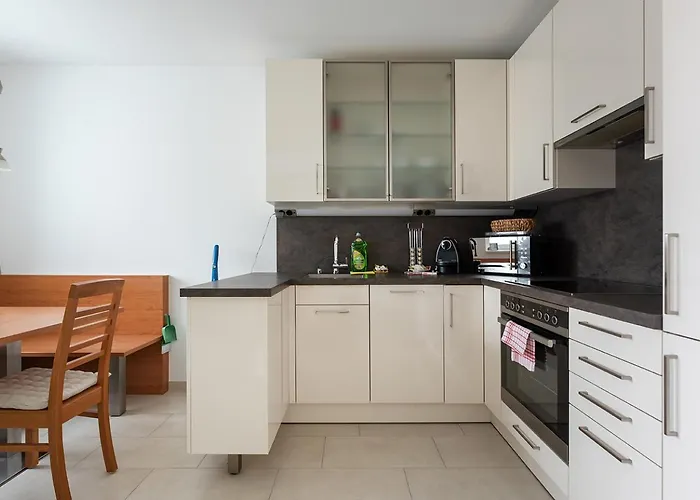 Ruheoase Im Dachgeschoss Mit Klimaanlage, Nur 10 Minuten Ins Zentrum Apartment Vienna