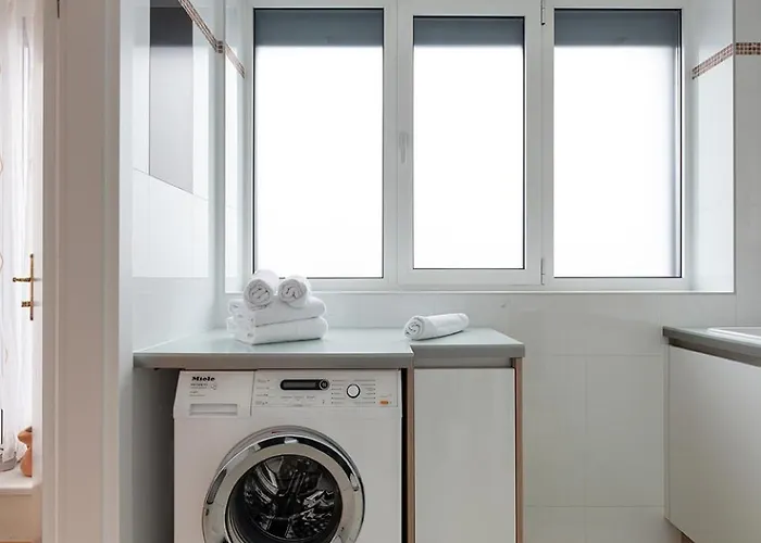 Apartment Ruheoase Im Dachgeschoss Mit Klimaanlage, Nur 10 Minuten Ins Zentrum Vienna