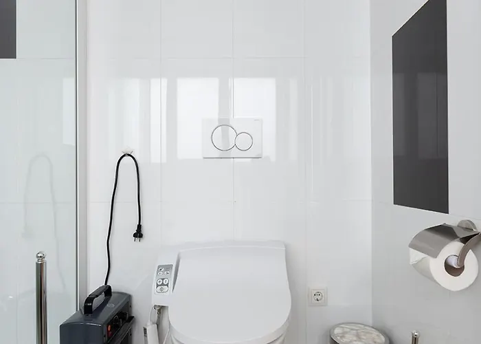 Apartment Ruheoase Im Dachgeschoss Mit Klimaanlage, Nur 10 Minuten Ins Zentrum *