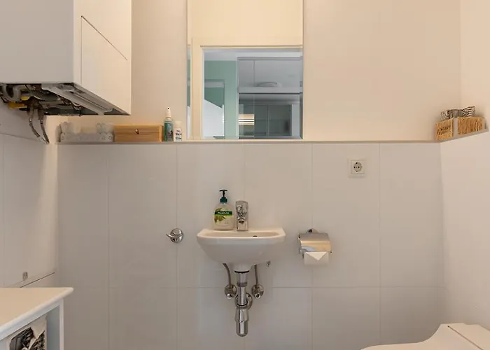 Apartment Ruheoase Im Dachgeschoss Mit Klimaanlage, Nur 10 Minuten Ins Zentrum *